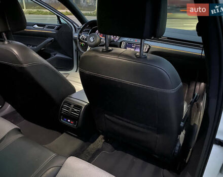 Білий Фольксваген Пассат, об'ємом двигуна 1.97 л та пробігом 243 тис. км за 17500 $, фото 33 на Automoto.ua