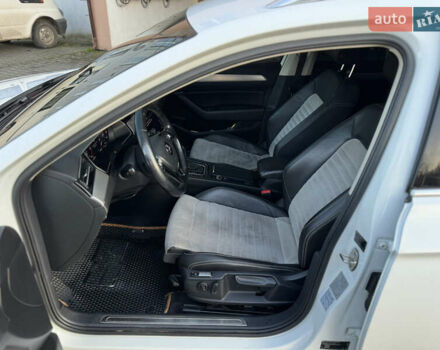 Белый Фольксваген Пассат, объемом двигателя 1.97 л и пробегом 289 тыс. км за 16800 $, фото 11 на Automoto.ua