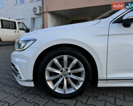 Белый Фольксваген Пассат, объемом двигателя 1.97 л и пробегом 289 тыс. км за 16800 $, фото 27 на Automoto.ua