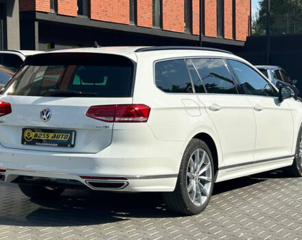 Белый Фольксваген Пассат, объемом двигателя 2 л и пробегом 226 тыс. км за 23500 $, фото 5 на Automoto.ua