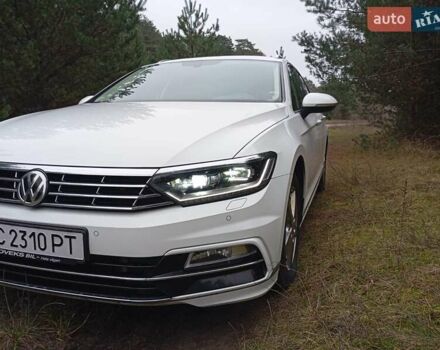 Білий Фольксваген Пассат, об'ємом двигуна 1.97 л та пробігом 195 тис. км за 18500 $, фото 2 на Automoto.ua