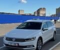 Белый Фольксваген Пассат, объемом двигателя 2 л и пробегом 240 тыс. км за 15500 $, фото 1 на Automoto.ua