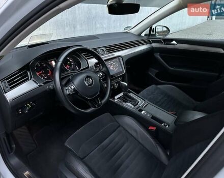 Білий Фольксваген Пассат, об'ємом двигуна 1.97 л та пробігом 239 тис. км за 19500 $, фото 42 на Automoto.ua