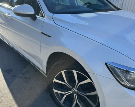 Белый Фольксваген Пассат, объемом двигателя 2 л и пробегом 223 тыс. км за 21500 $, фото 3 на Automoto.ua