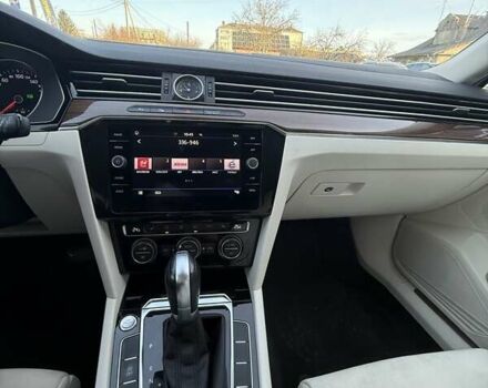 Белый Фольксваген Пассат, объемом двигателя 1.97 л и пробегом 235 тыс. км за 17500 $, фото 24 на Automoto.ua