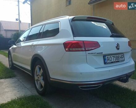 Белый Фольксваген Пассат, объемом двигателя 1.97 л и пробегом 170 тыс. км за 23000 $, фото 2 на Automoto.ua