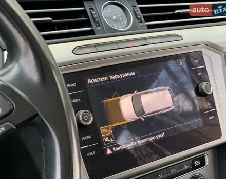 Білий Фольксваген Пассат, об'ємом двигуна 1.97 л та пробігом 229 тис. км за 12500 $, фото 15 на Automoto.ua