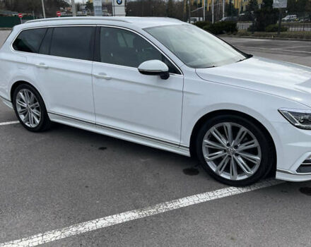 Белый Фольксваген Пассат, объемом двигателя 2 л и пробегом 212 тыс. км за 19500 $, фото 29 на Automoto.ua