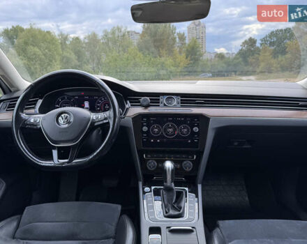 Білий Фольксваген Пассат, об'ємом двигуна 1.97 л та пробігом 250 тис. км за 19800 $, фото 28 на Automoto.ua