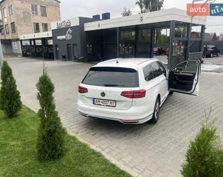 Білий Фольксваген Пассат, об'ємом двигуна 1.97 л та пробігом 260 тис. км за 20000 $, фото 4 на Automoto.ua