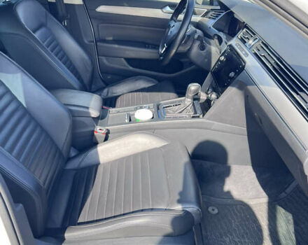 Белый Фольксваген Пассат, объемом двигателя 2 л и пробегом 205 тыс. км за 22200 $, фото 36 на Automoto.ua