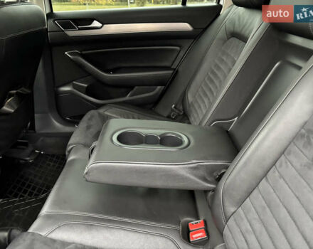 Белый Фольксваген Пассат, объемом двигателя 1.97 л и пробегом 268 тыс. км за 17890 $, фото 52 на Automoto.ua