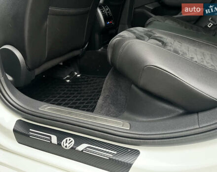 Белый Фольксваген Пассат, объемом двигателя 1.97 л и пробегом 267 тыс. км за 17890 $, фото 63 на Automoto.ua