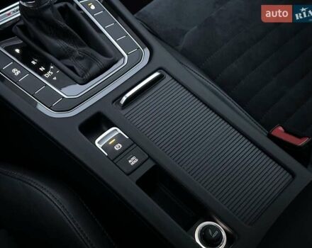 Білий Фольксваген Пассат, об'ємом двигуна 1.97 л та пробігом 239 тис. км за 19500 $, фото 88 на Automoto.ua