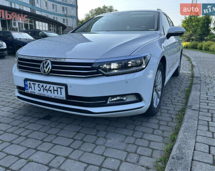 Белый Фольксваген Пассат, объемом двигателя 1.98 л и пробегом 220 тыс. км за 16800 $, фото 1 на Automoto.ua