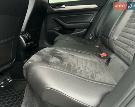 Белый Фольксваген Пассат, объемом двигателя 1.97 л и пробегом 267 тыс. км за 17890 $, фото 61 на Automoto.ua