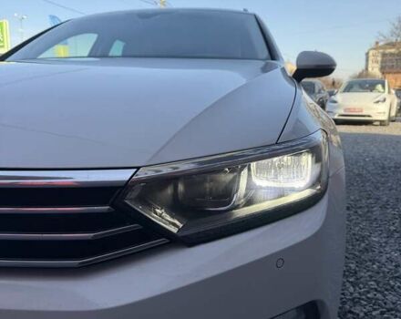 Белый Фольксваген Пассат, объемом двигателя 1.97 л и пробегом 235 тыс. км за 17500 $, фото 8 на Automoto.ua