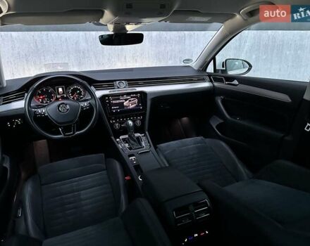 Білий Фольксваген Пассат, об'ємом двигуна 1.97 л та пробігом 239 тис. км за 19500 $, фото 56 на Automoto.ua