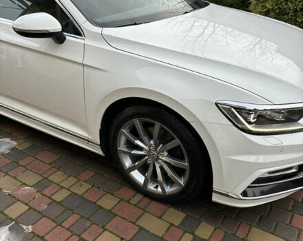 Белый Фольксваген Пассат, объемом двигателя 2 л и пробегом 212 тыс. км за 19500 $, фото 12 на Automoto.ua