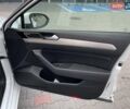 Білий Фольксваген Пассат, об'ємом двигуна 2 л та пробігом 181 тис. км за 18950 $, фото 25 на Automoto.ua
