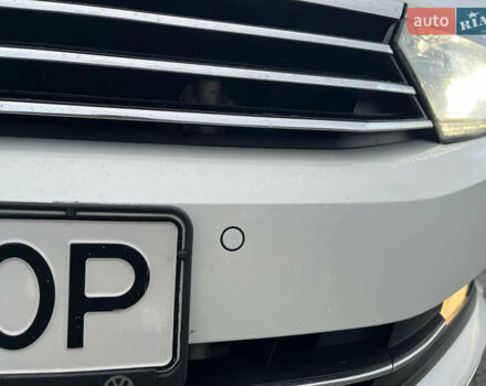 Белый Фольксваген Пассат, объемом двигателя 1.97 л и пробегом 267 тыс. км за 17890 $, фото 44 на Automoto.ua