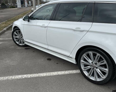 Белый Фольксваген Пассат, объемом двигателя 2 л и пробегом 212 тыс. км за 19500 $, фото 21 на Automoto.ua