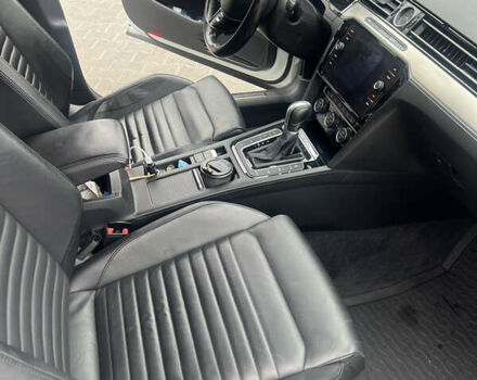 Білий Фольксваген Пассат, об'ємом двигуна 1.97 л та пробігом 260 тис. км за 20000 $, фото 5 на Automoto.ua