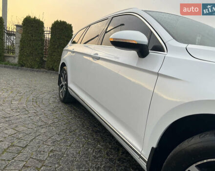 Белый Фольксваген Пассат, объемом двигателя 1.97 л и пробегом 267 тыс. км за 17890 $, фото 42 на Automoto.ua