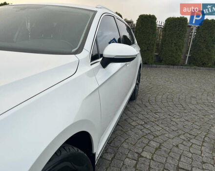 Белый Фольксваген Пассат, объемом двигателя 1.97 л и пробегом 267 тыс. км за 17890 $, фото 14 на Automoto.ua