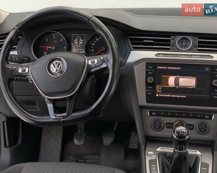 Білий Фольксваген Пассат, об'ємом двигуна 1.97 л та пробігом 229 тис. км за 12500 $, фото 18 на Automoto.ua