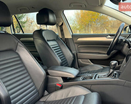 Белый Фольксваген Пассат, объемом двигателя 1.97 л и пробегом 205 тыс. км за 17500 $, фото 19 на Automoto.ua