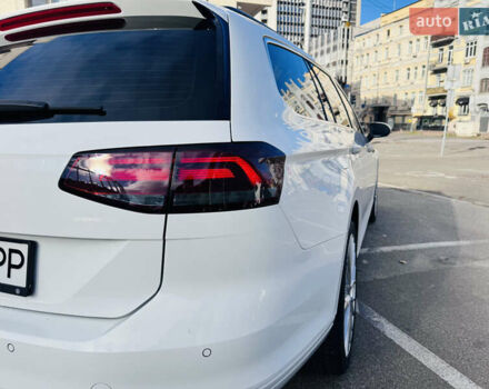 Белый Фольксваген Пассат, объемом двигателя 1.97 л и пробегом 275 тыс. км за 16499 $, фото 26 на Automoto.ua