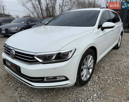 Белый Фольксваген Пассат, объемом двигателя 1.97 л и пробегом 188 тыс. км за 17550 $, фото 4 на Automoto.ua