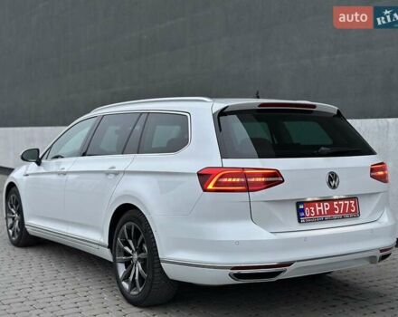 Білий Фольксваген Пассат, об'ємом двигуна 1.97 л та пробігом 239 тис. км за 19500 $, фото 12 на Automoto.ua