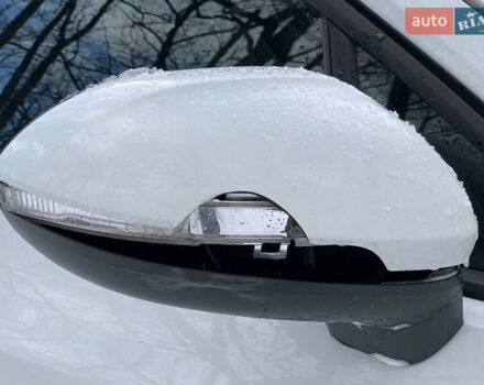 Білий Фольксваген Пассат, об'ємом двигуна 1.97 л та пробігом 229 тис. км за 12500 $, фото 10 на Automoto.ua