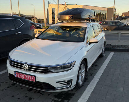 Белый Фольксваген Пассат, объемом двигателя 1.4 л и пробегом 200 тыс. км за 19000 $, фото 2 на Automoto.ua