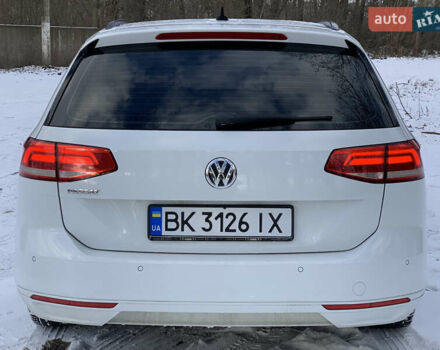 Білий Фольксваген Пассат, об'ємом двигуна 1.97 л та пробігом 229 тис. км за 12500 $, фото 4 на Automoto.ua