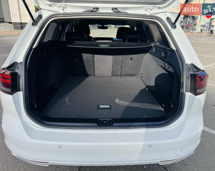 Белый Фольксваген Пассат, объемом двигателя 1.97 л и пробегом 275 тыс. км за 16499 $, фото 29 на Automoto.ua