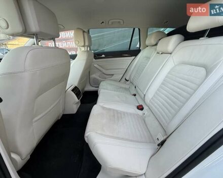 Белый Фольксваген Пассат, объемом двигателя 1.97 л и пробегом 235 тыс. км за 17500 $, фото 19 на Automoto.ua