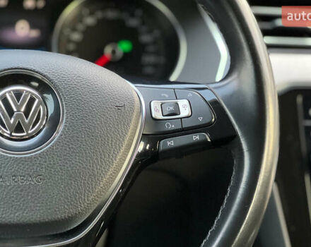 Белый Фольксваген Пассат, объемом двигателя 1.97 л и пробегом 205 тыс. км за 17500 $, фото 12 на Automoto.ua