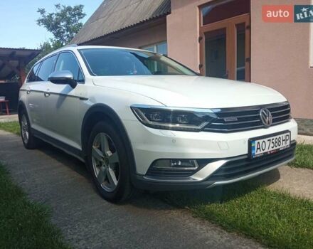 Белый Фольксваген Пассат, объемом двигателя 1.97 л и пробегом 170 тыс. км за 23000 $, фото 9 на Automoto.ua