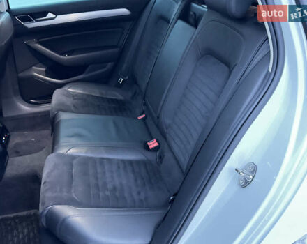 Білий Фольксваген Пассат, об'ємом двигуна 1.8 л та пробігом 171 тис. км за 16500 $, фото 14 на Automoto.ua