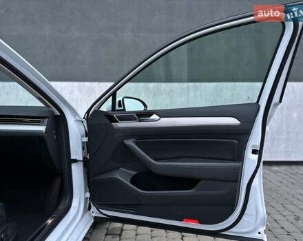 Білий Фольксваген Пассат, об'ємом двигуна 1.97 л та пробігом 239 тис. км за 19500 $, фото 52 на Automoto.ua