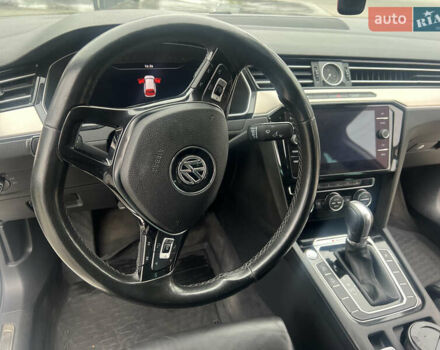 Білий Фольксваген Пассат, об'ємом двигуна 1.97 л та пробігом 260 тис. км за 20000 $, фото 8 на Automoto.ua