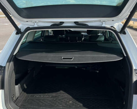 Белый Фольксваген Пассат, объемом двигателя 2 л и пробегом 205 тыс. км за 22200 $, фото 11 на Automoto.ua