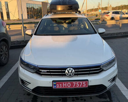 Белый Фольксваген Пассат, объемом двигателя 1.4 л и пробегом 200 тыс. км за 19000 $, фото 1 на Automoto.ua