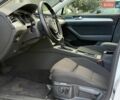 Белый Фольксваген Пассат, объемом двигателя 2 л и пробегом 225 тыс. км за 16450 $, фото 132 на Automoto.ua
