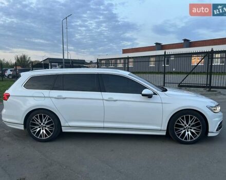 Белый Фольксваген Пассат, объемом двигателя 1.97 л и пробегом 194 тыс. км за 20600 $, фото 8 на Automoto.ua