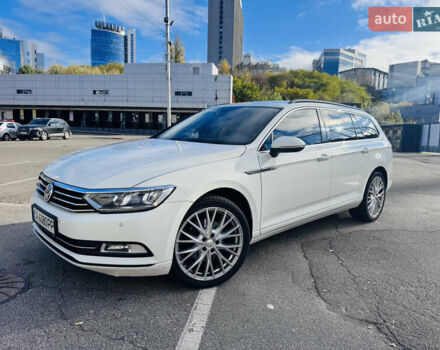 Белый Фольксваген Пассат, объемом двигателя 1.97 л и пробегом 275 тыс. км за 16499 $, фото 3 на Automoto.ua