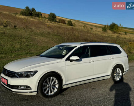 Белый Фольксваген Пассат, объемом двигателя 1.8 л и пробегом 170 тыс. км за 16500 $, фото 3 на Automoto.ua